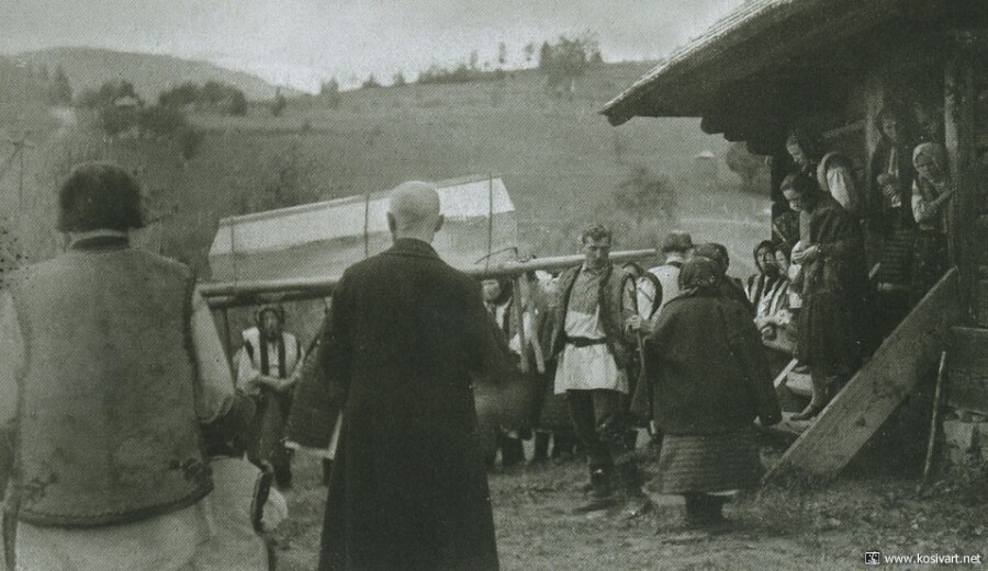 Funeral in a traditional Hutsul village